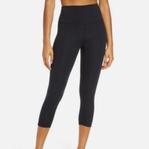 Zella Black Studio Lite Crop Leggings!